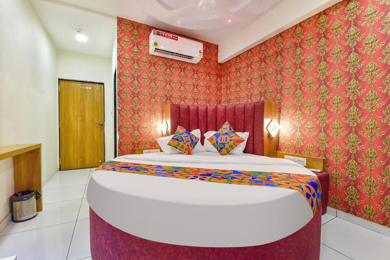 Fabhotel New York Batwa Exterior photo